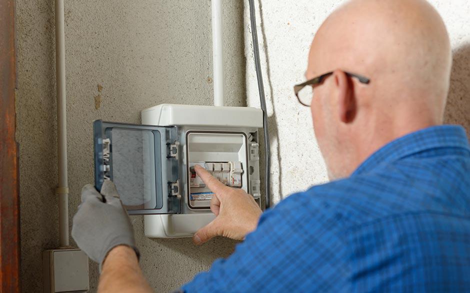 travail électricien Cergy